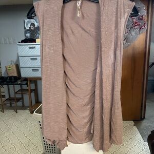Sleeveless Tan Open Cardigan